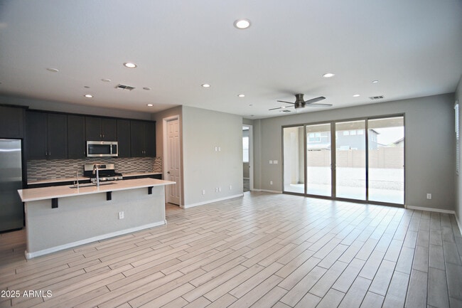 Building Photo - 13335 W Red Range Way