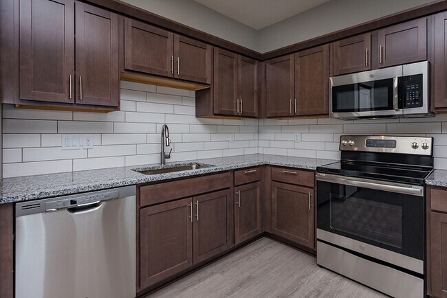 Building Photo - 1017 NW Lexi Ln