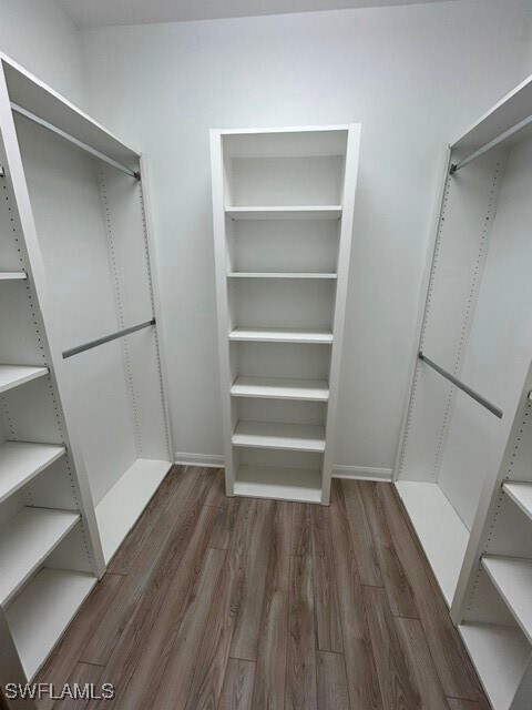 Building Photo - 5565 Cove Cir