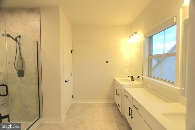 Building Photo - 3302 Treviso Ln
