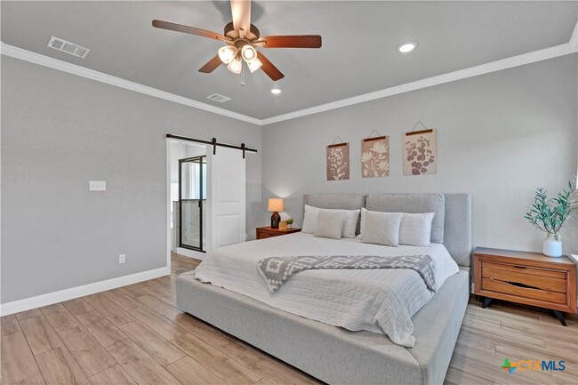 Building Photo - 8508 Glade Dr