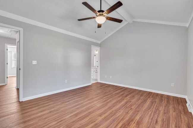 Building Photo - 100 Sunningdale Ct