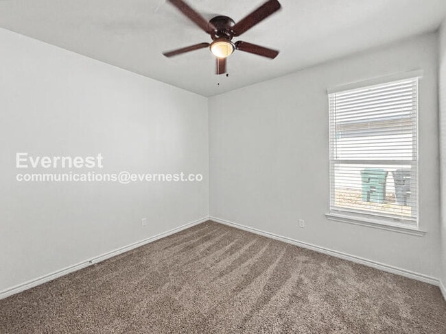 Building Photo - 8507 Glade Dr