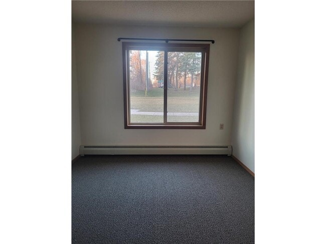 Building Photo - 609 Main St S