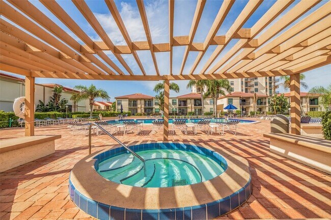 Building Photo - 6145 Sun Blvd