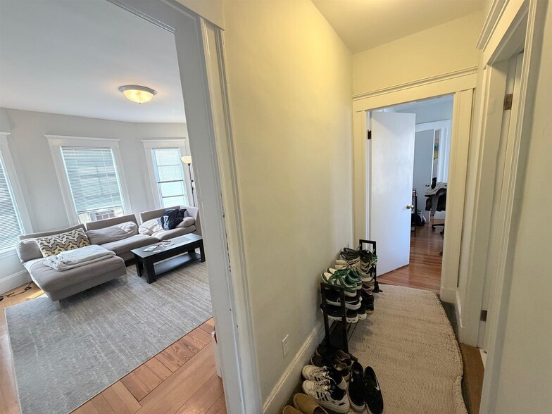 Building Photo - 30 Leonard St