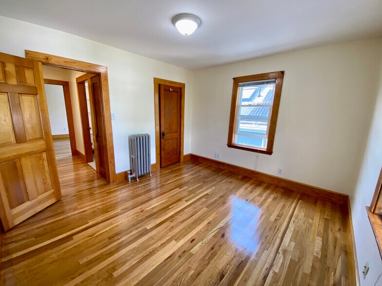 Building Photo - 103 Farquhar St