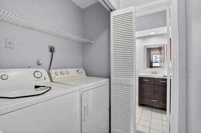 Building Photo - 22847 Ironwedge Dr