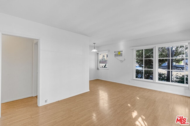 Building Photo - 1623 S Bundy Dr