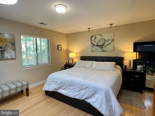 Building Photo - 11302 Gatesborough Ln