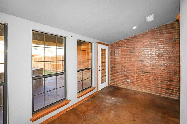 Building Photo - 8305 Challenge Dr