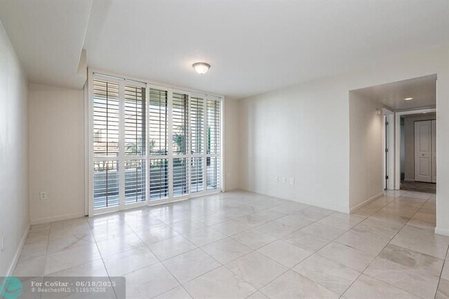 Building Photo - 610 W Las Olas Blvd
