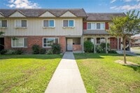Building Photo - 4692 Larwin Ave