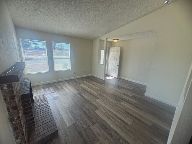 Building Photo - 7955 Deer Lake Dr