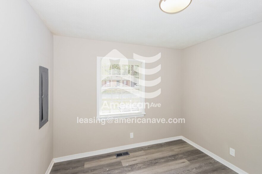 Building Photo - 3266 Lancing Ln