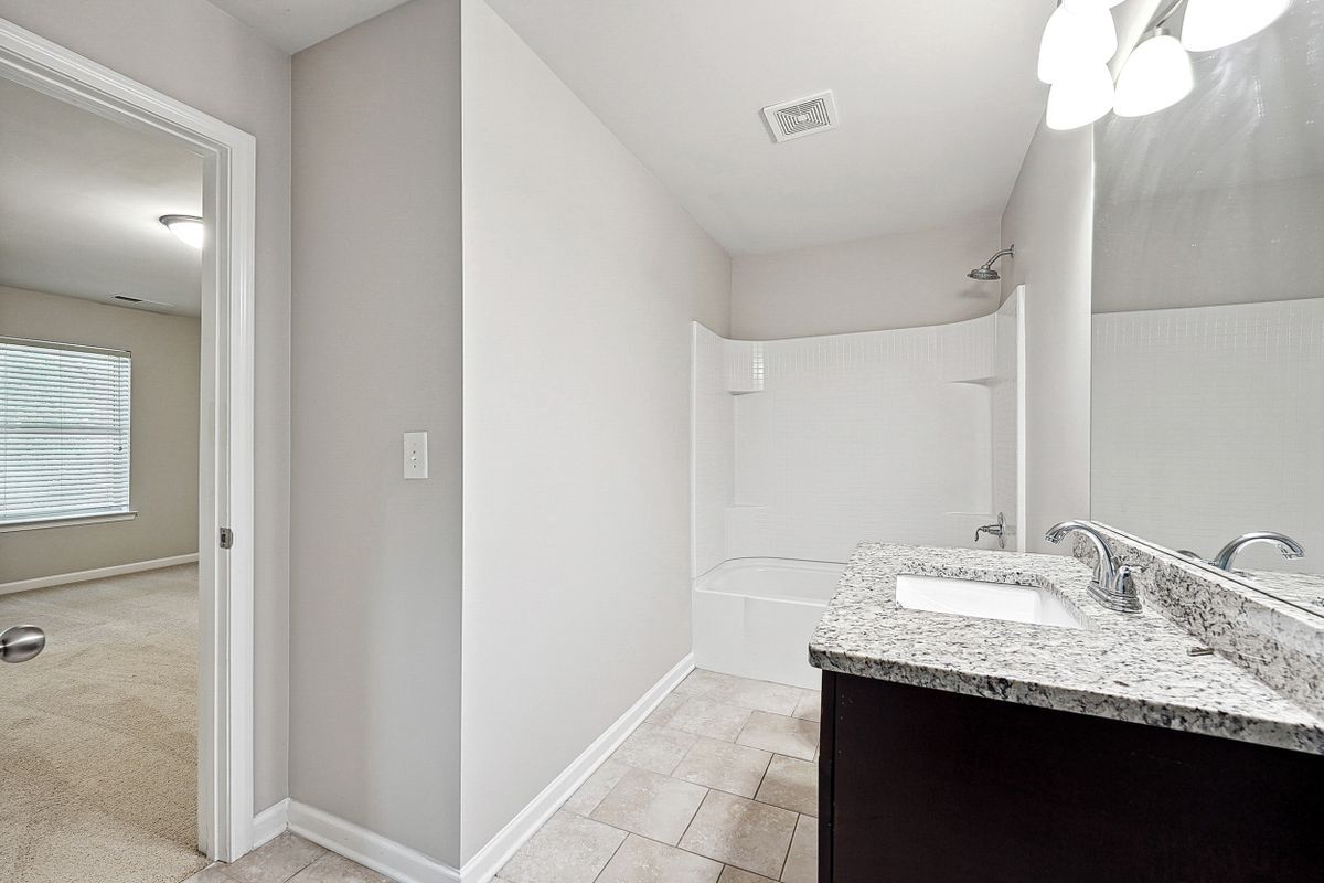 Building Photo - 5590 Bright Cross Wy