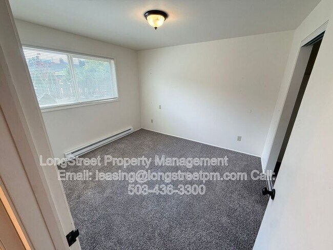 Building Photo - 2608 NW Tyler Ave