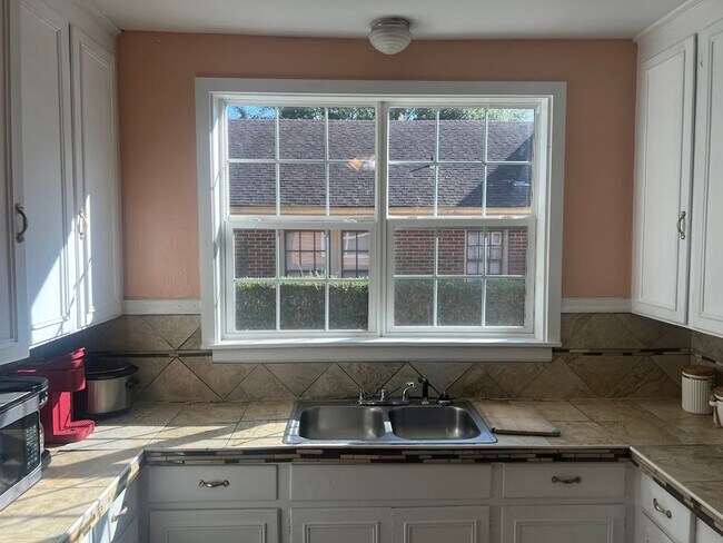 Building Photo - Charming 2 Bed/1 Bath Home in Montgomery, AL - Available 12/15 - $1125