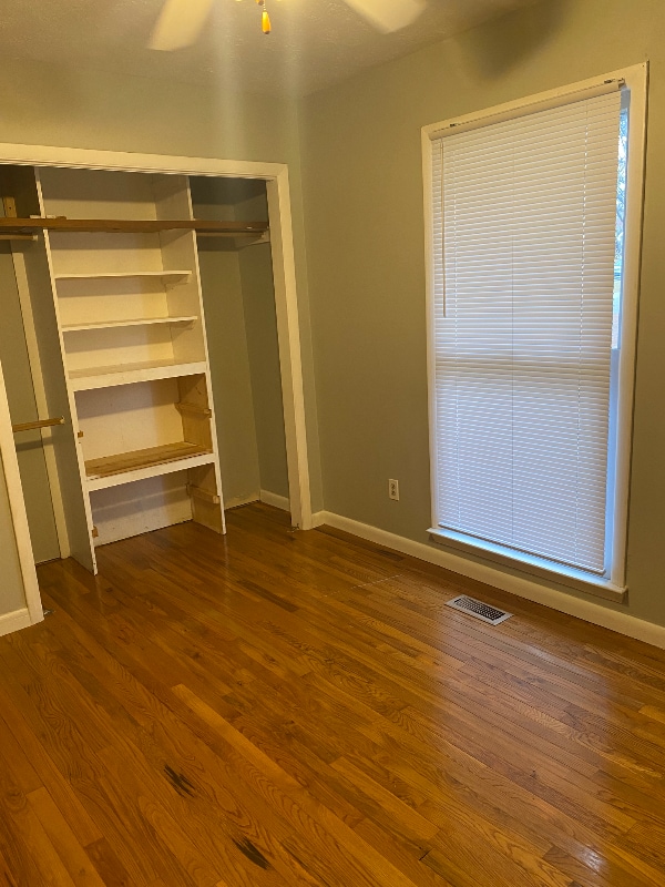 Building Photo - 6809 Kingsgate Dr