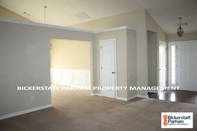 Building Photo - Welcome Home to Meadowood!