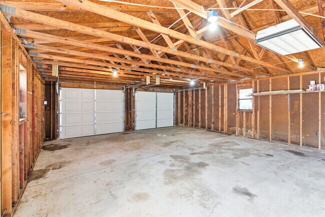 Building Photo - 159 Hazel Dr