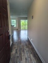Building Photo - 6780 Willowbrook Dr