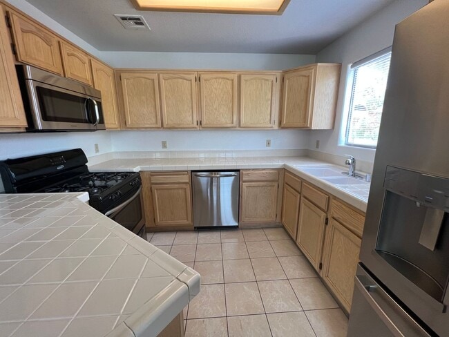 Building Photo - **2 WEEKS FREE OFF OF FIRST MONTH**