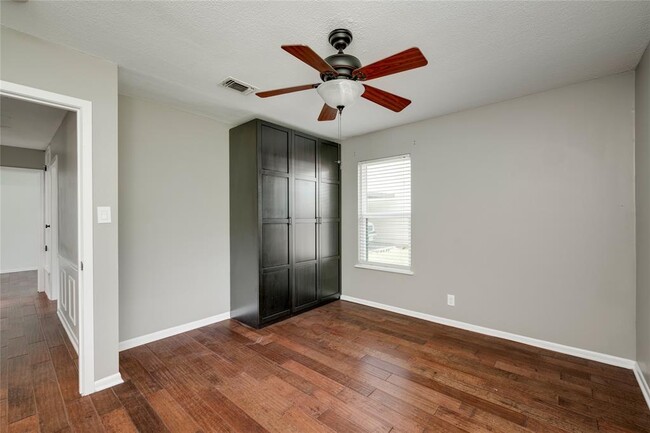 Building Photo - 1813 Ohlen Rd