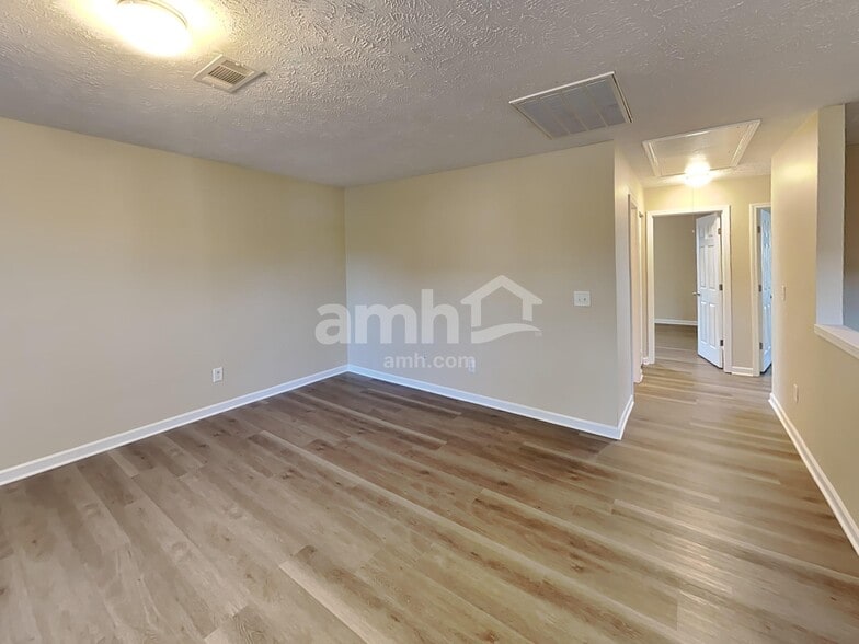 Building Photo - 3404 Boxelder Way