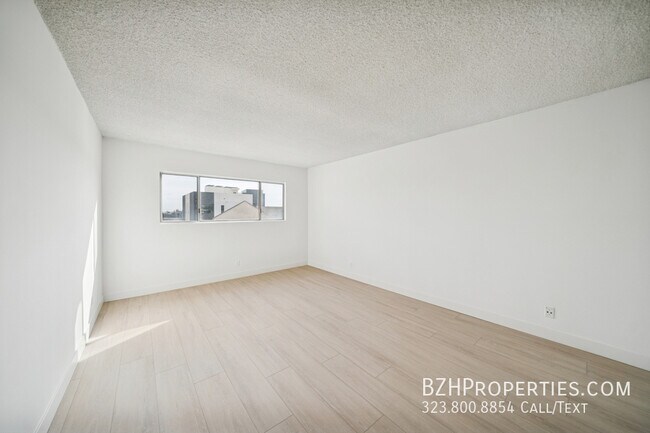 Building Photo - 131 Orlando Ave