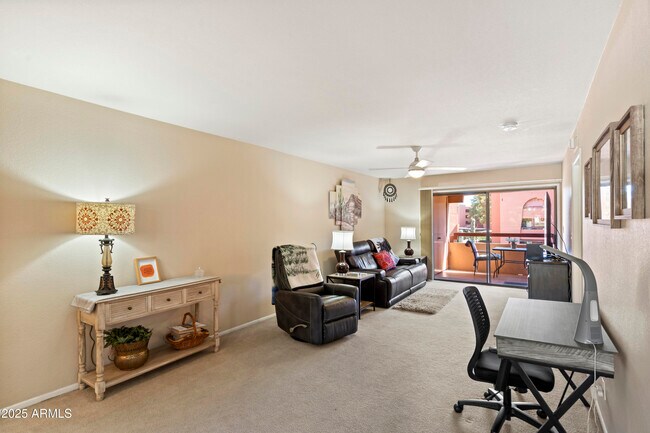 Building Photo - 4303 E Cactus Rd