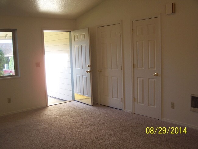 Building Photo - 740 Benjamin Ave