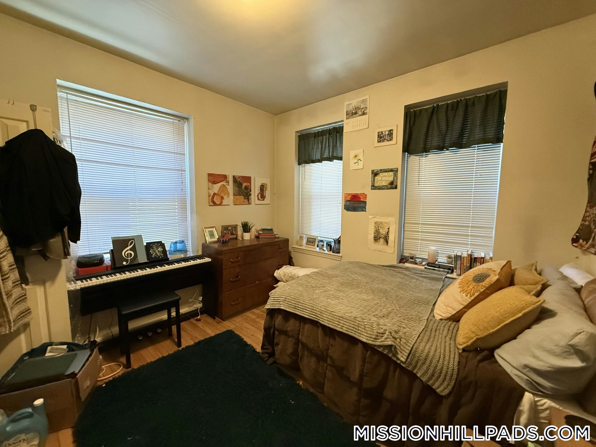 Building Photo - 1458 Tremont St