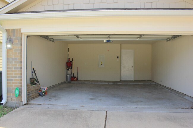 Building Photo - 3139 Upland Spring Trace