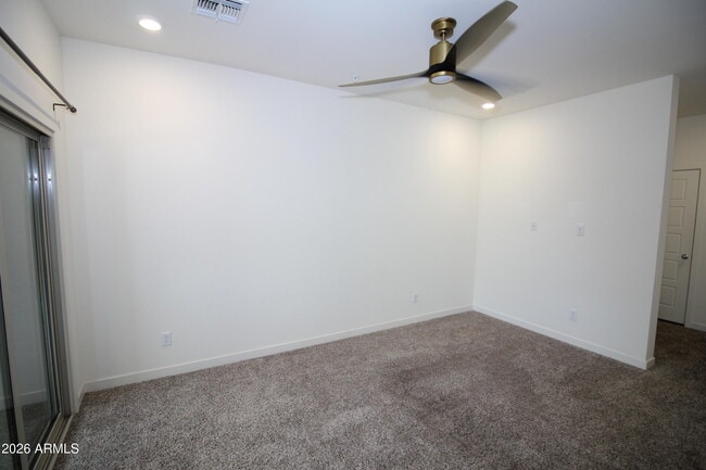 Building Photo - 2215 W Harmont Dr