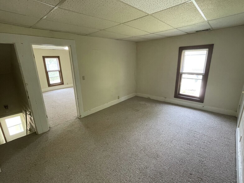 Building Photo - 1160 High Ave