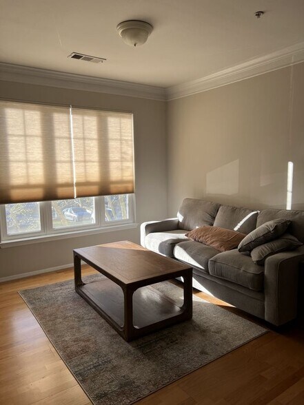 Building Photo - 1530 Spring Gate Dr.