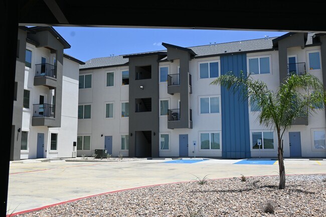 Building Photo - 311 Dorel Dr