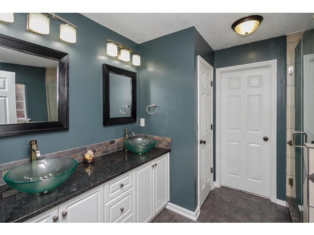 Building Photo - 7641 Pleasantville Way