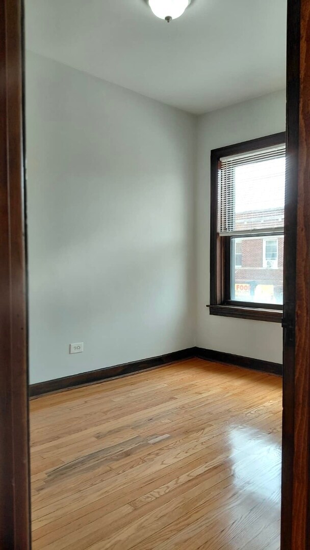 Building Photo - 4810 W Armitage Ave