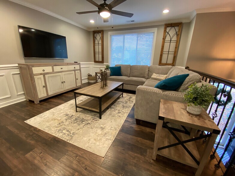 Upstairs living room - 11501 Five Cedars Rd