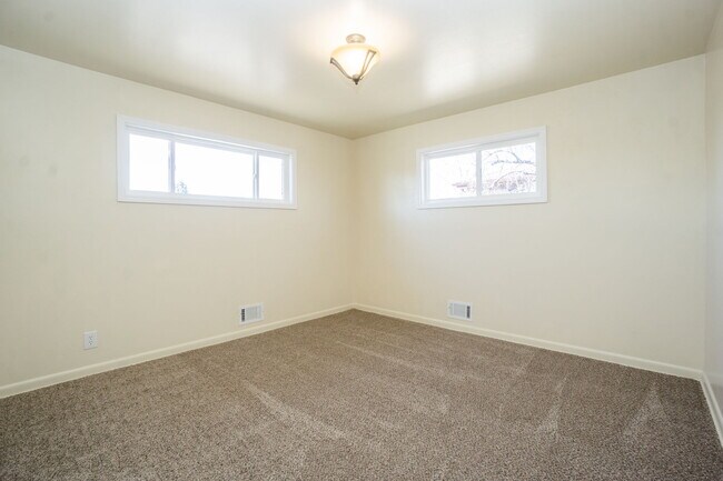 Building Photo - 7028 Lipan St