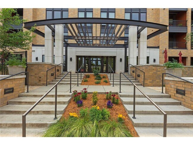 Building Photo - 4730 Park Commons Dr