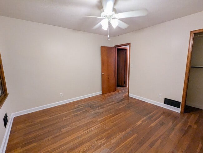 Building Photo - 2019 Bramblewood Dr NE