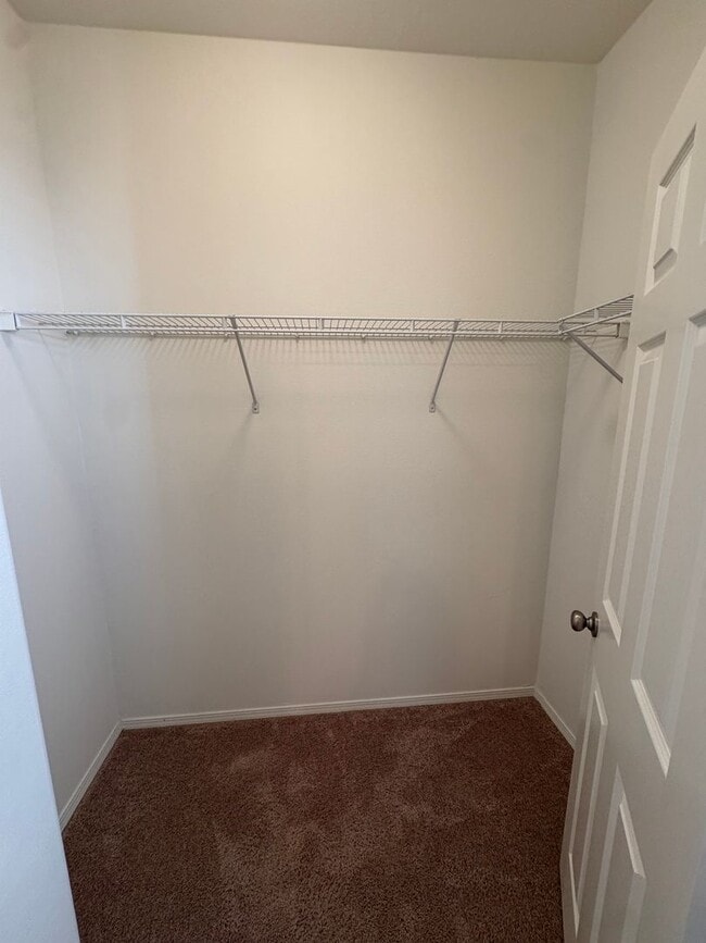 Building Photo - Stunning Home in a Desirable Gated Community