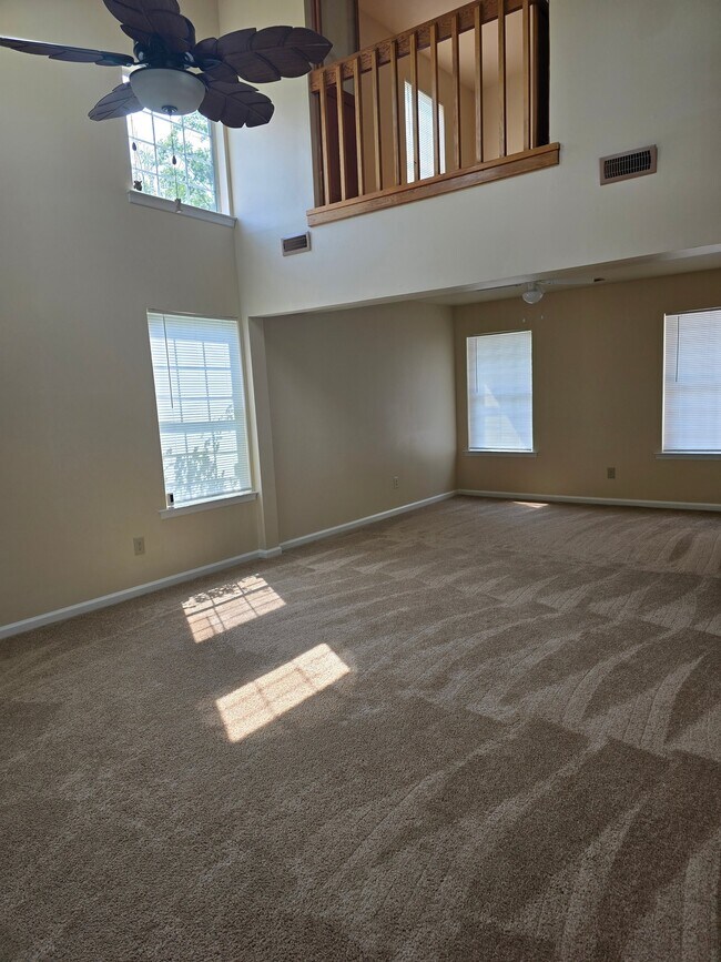 Building Photo - 40 Eagles Landing