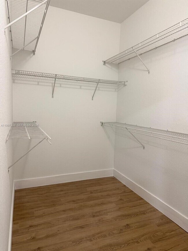 Building Photo - 14934 SW 41st Ln