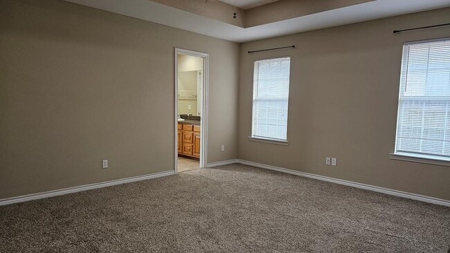 Building Photo - 4811 Brookdale Dr