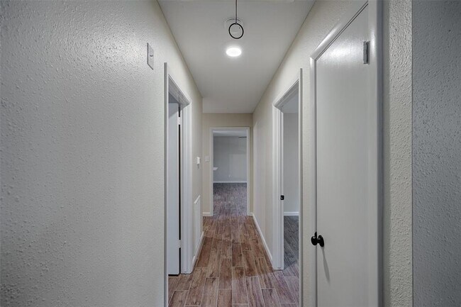 Building Photo - 15458 Rabon Chapel Rd
