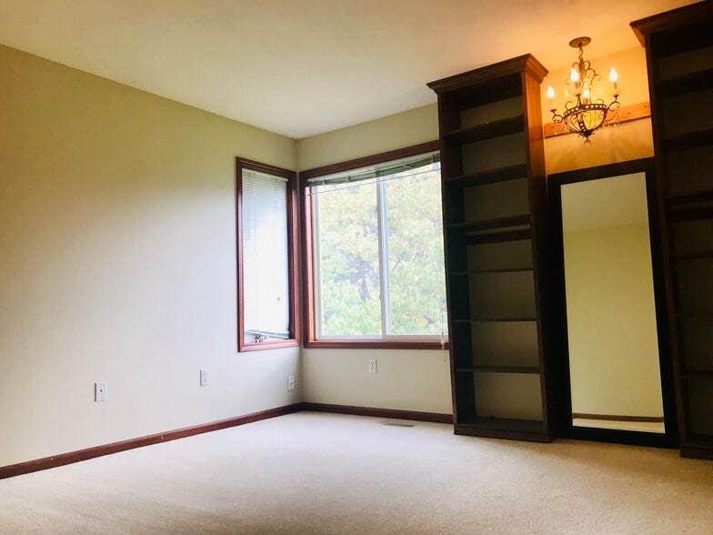 Master Bedroom - 3843 West De Blaay Ct SE
